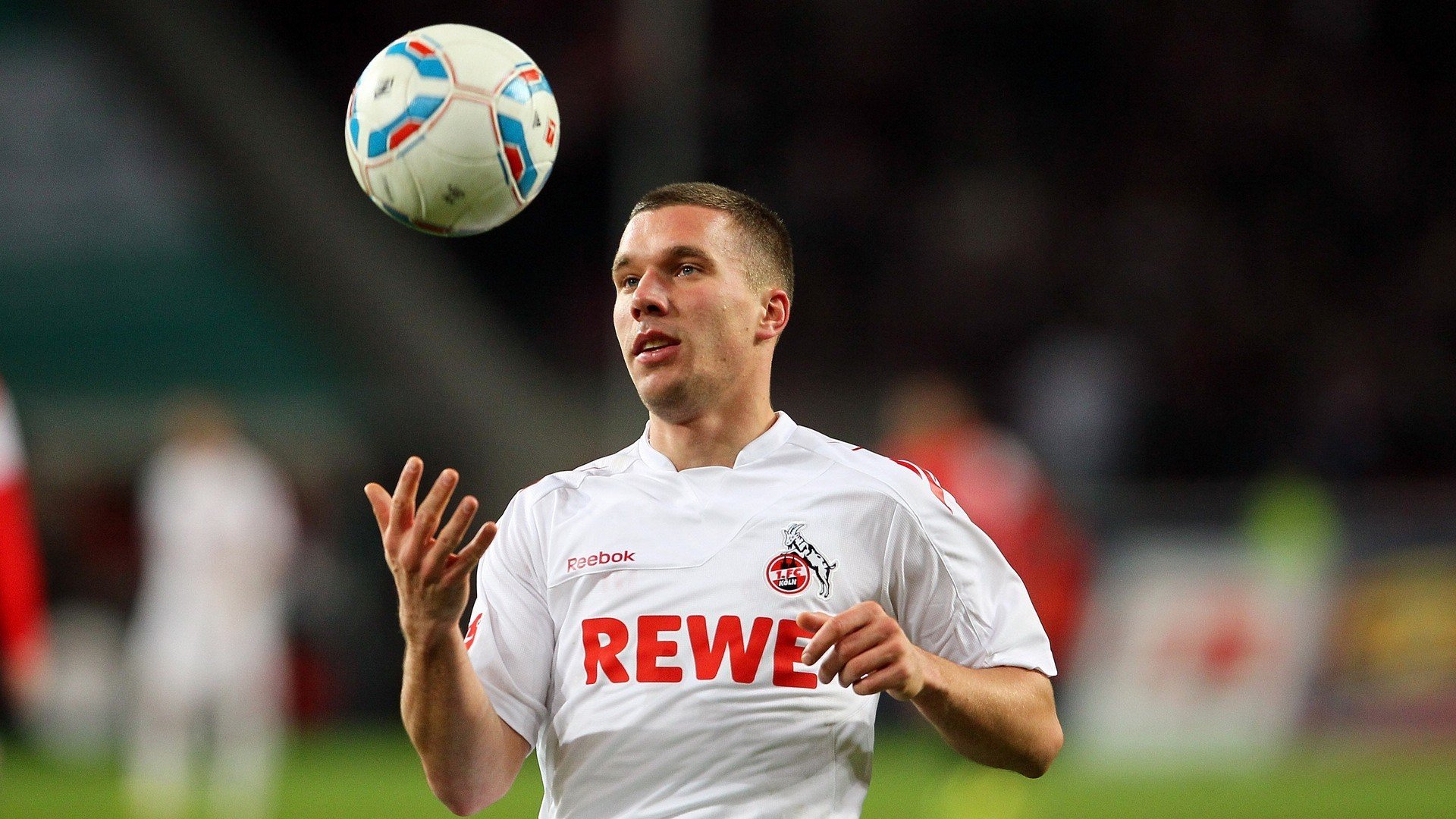 爵士队球员勤奋训练，追求更高比赛目标，爵士队伍